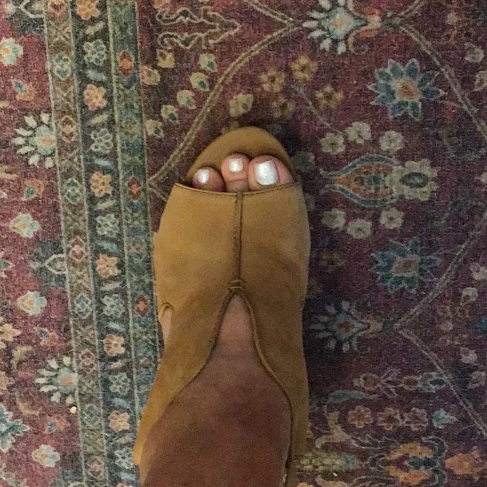 Franco Sarto Tan Wedge Slingback Sandals - Picture 4 of 5